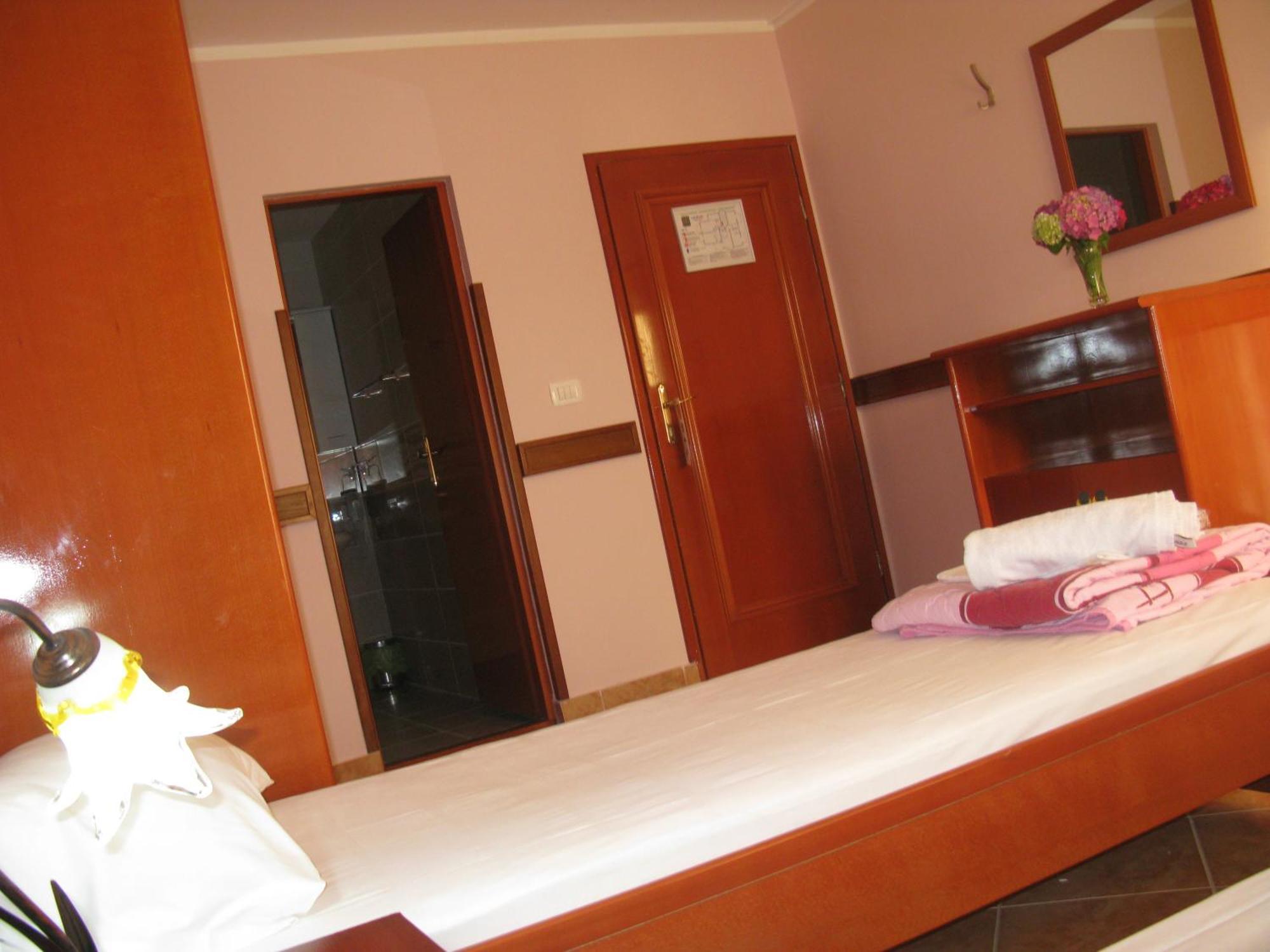 Garni Hotel Koral Budva Pokoj fotografie